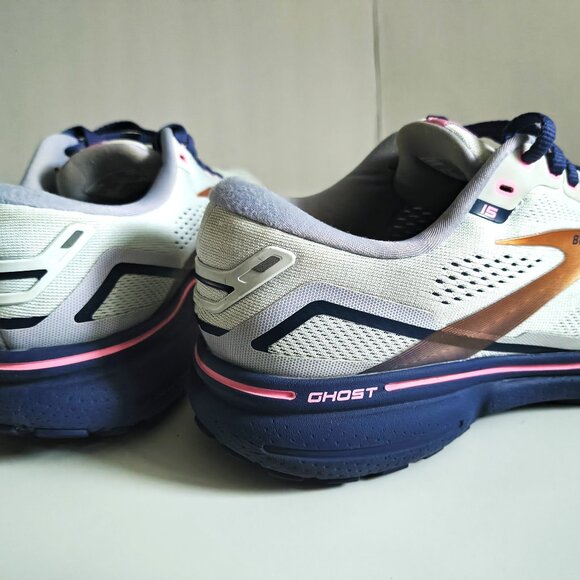 Brooks Ghost 15 Running Training - Picture 6 of 8